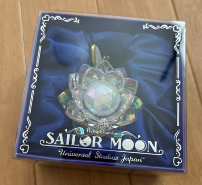 Sailor Moon Universal Studios Japan USJ Limited Silver Crystal Lighting Charm