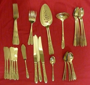 tudor plate oneida community 1950