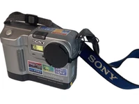 Vtg Sony Mavica MVC-FD83 Mega Pixel Floppy Disc Camera Battery Untested