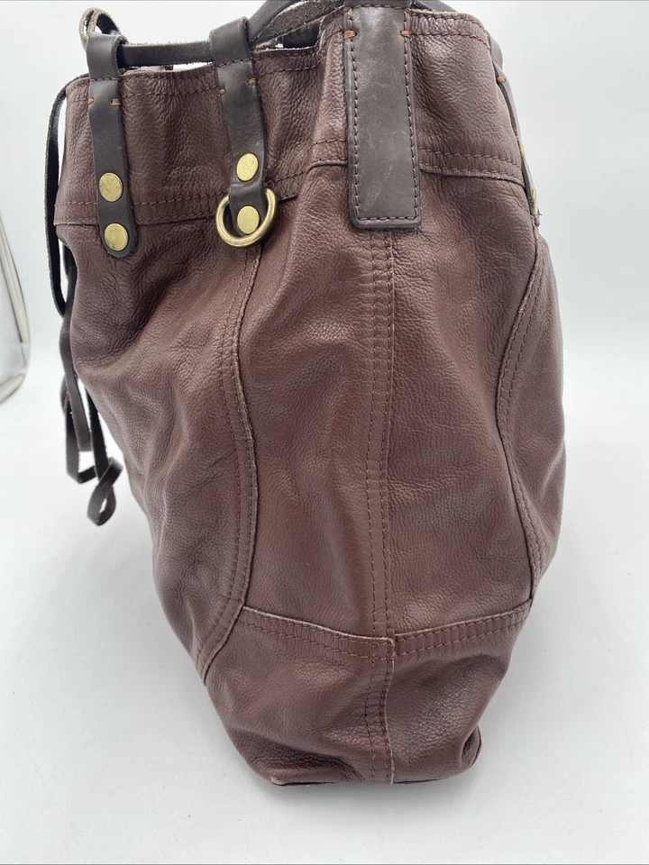 Bolso de hombro de cuero marrón Lucky Brand bolso con flecos ojales de latón hobo Foto 3 de 4