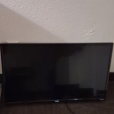onn. 32" LED Roku Smart TV 720p HD Flat Screen Black Netflix, YouTube