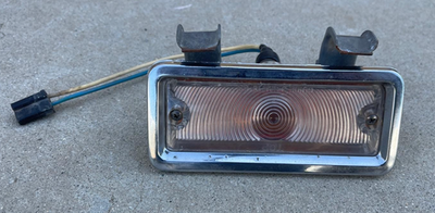 時代鉄製蔵行灯 [B28598] OLDSMOBILE HOLIDAY SUPER 88 FRONT BUMPER TURN SIGNAL LIGHT RIGHT