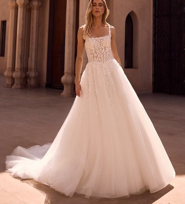 Breezy Leaf Wedding Dress Strappy 34 36 38 40 42 44 46 48 Soft Tulle Squash