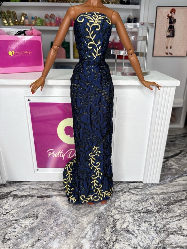 Integrity Toys A Shimmering Experience Della Roux Fashion Doll East 59th Dress