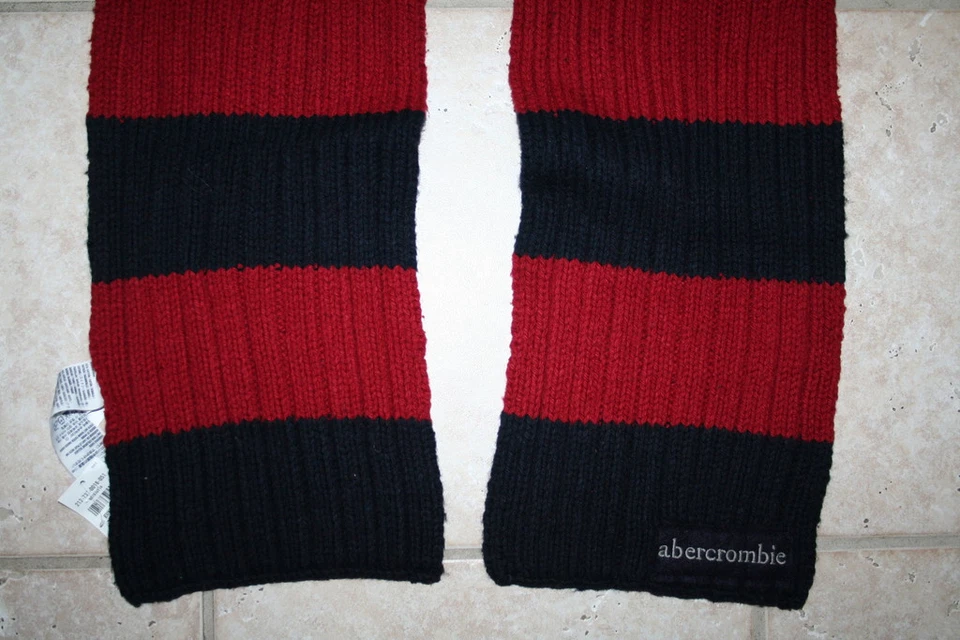 Bufanda tejida roja azul marino talla única Abercrombie para niños nueva con etiquetas Foto 3 de 3