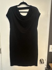818 DRESS SIZE MEDIUM CUT OUT CLASSIC LITTLE BLACK DRESS COMFORTABLE
