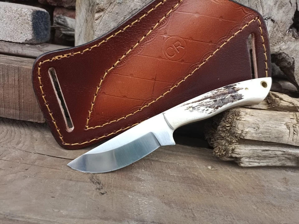 HANDFORGED CUSTOM HUNTING, SKINNING COWBOY KNIFE WITH STAG HANDLE & SHEATH - Image 3 of 4