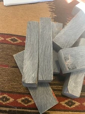 BUFFALO HORN KNIFE HANDLE BLOCK 5” X 1 .5” X 1” Natural unpolished horn