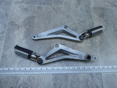 1983 Honda CB550SC Nighthawk H1637-2. rear passenger foot pegs and brackets