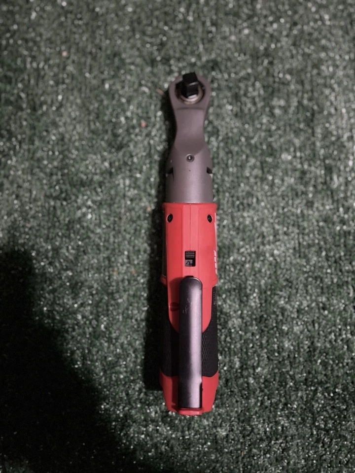 Trinquete Milwaukee 2557-20 M12 COMBUSTIBLE 1/2" (solo herramienta) Foto 4 de 4