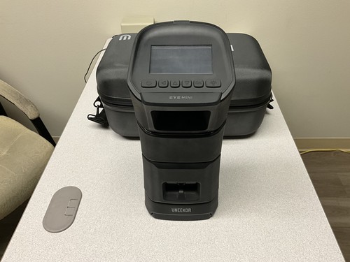 Uneekor Eye Mini Golf Launch Monitor - Excellent condition - Retail $4500