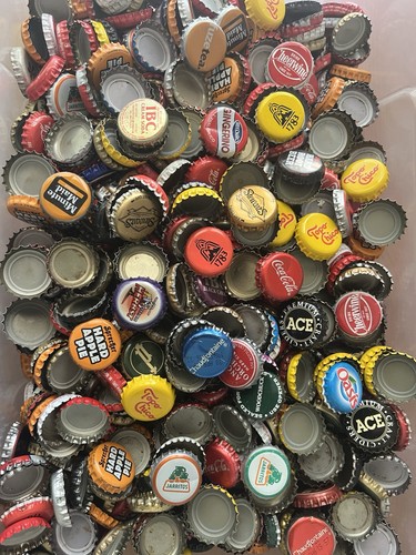 RANDOM 100 WORLDWIDE USED SODA BOTTLE CAPS. HUGE VARIETY!