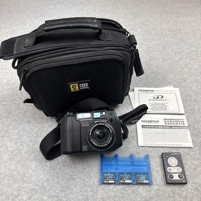 Olympus Camedia C-5050 Zoom Point & Shoot  Camera f/1.8 Tons Of Extras !