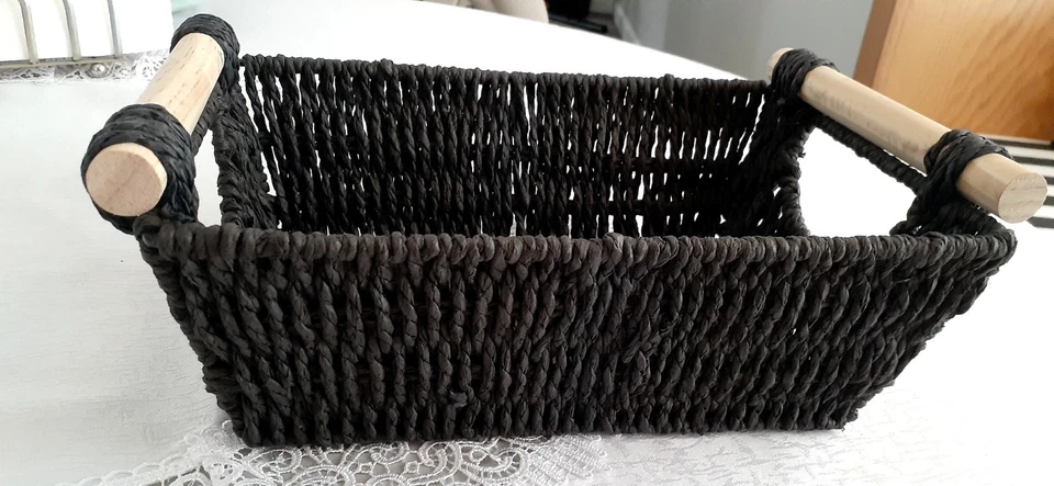 Wicker Baskets with Wooden Handles - Image 4 of 4