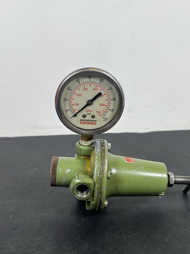 Lincoln Air Pressure Regulator 1/4NPT With Pressure Gage - Picture 4 of 5