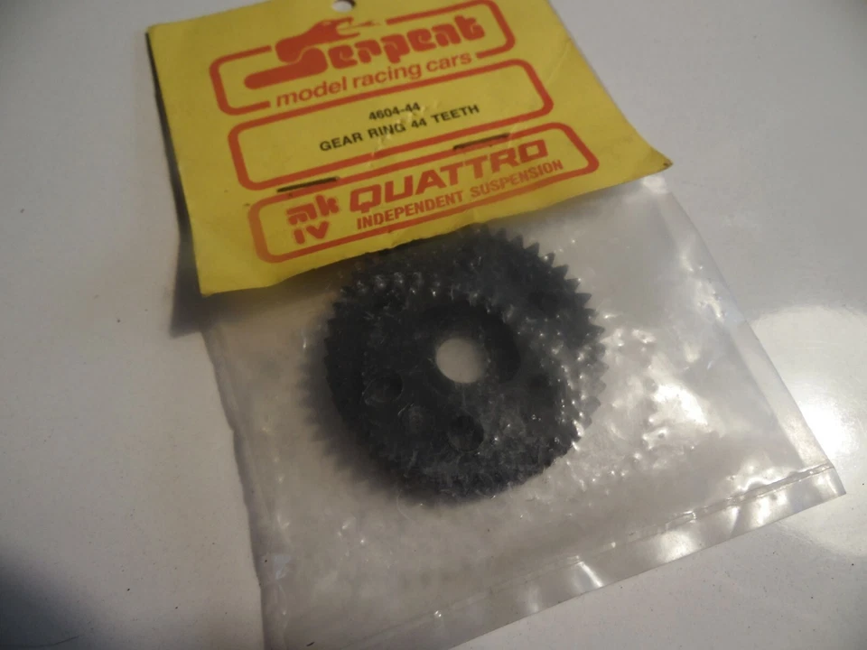 VINTAGE SERPENT 4604-44 Gear Ring 44 T QUATTRO