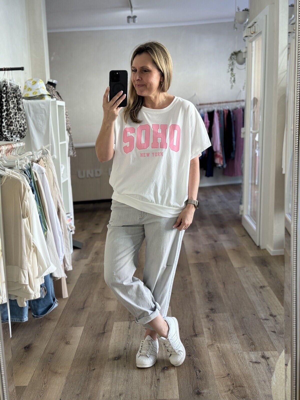 T-Shirt Basic Weiß Soho Schrift Rosa Candy Oversized One Size bis Gr 4244 (A6)