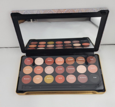 Beauty Evolved eyeshadow palette - 9 shadows - 11 pressed pigments - 1 shim NIB