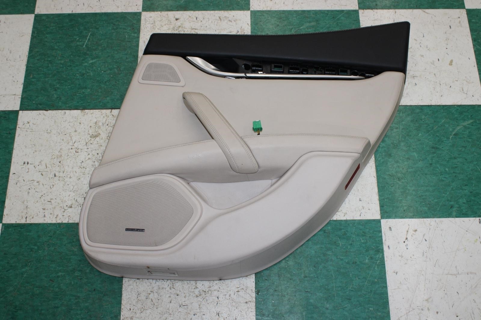 Maserati Ghibli 2014-2017 REAR+RIGHT Door panel