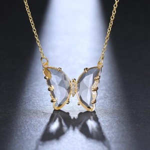 Authentic NWT 18KT GOLD PLATED CLEAR CRYSTAL BUTTERFLY NECKLACE WITH CZ 18” PENDANT