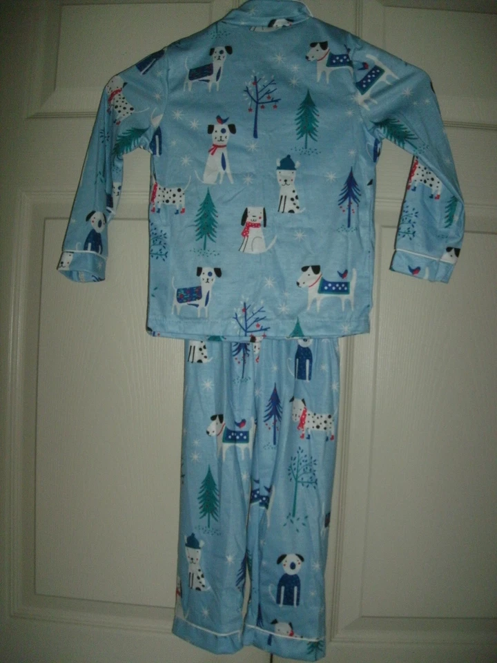 NUEVO Pijama Niños Talla 4 Invierno Perros con Suéteres Estampado en Azul 2 piezas Conjunto Pantalones y Top Foto 4 de 4