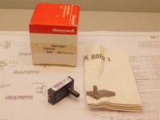 Honeywell 185PC30GT Gage Type 0-30psig Pressure Sensor Terminal Mount