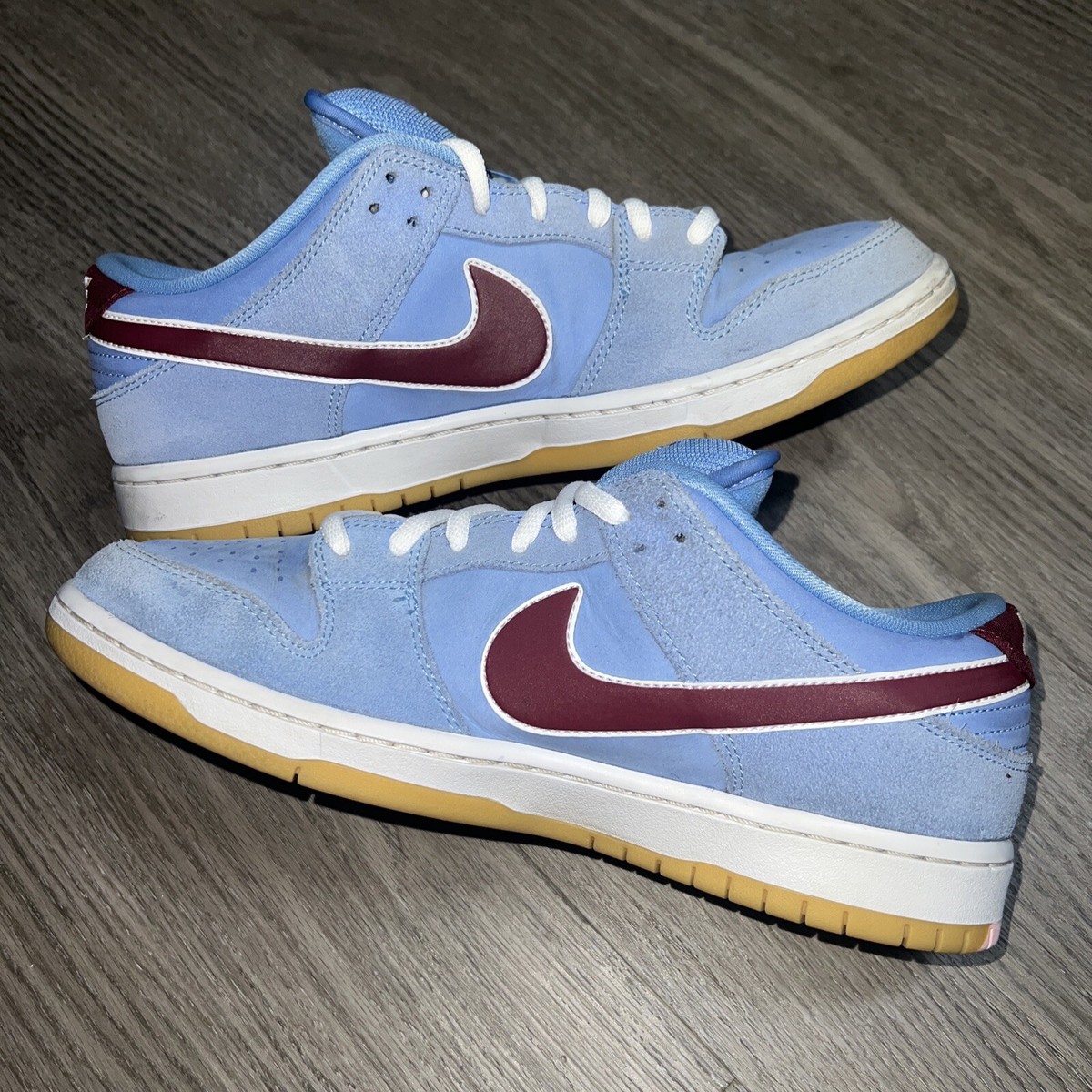 Size 9.5 - Nike SB Dunk Low Premium Philadelphia Phillies With Box Size 9.5 - Nike SB Dunk Low Premium Philadelphia Phillies With Box