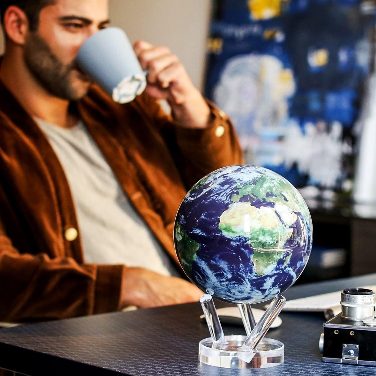 Mova Mysterious Globe Rotating With Light Mova Globe 4.5