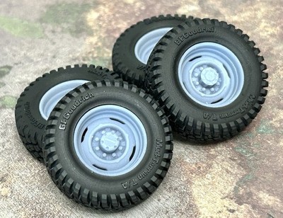 1/24 Scale:  18-Inch  8-Lug Off-road Steelies  Wheels W/ Mud Tires; Resin 1/25