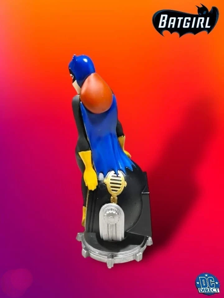 Статуэтка Бэтмена из мультсериала Batgirl на заказ DC Direct - Изображение 4 из 4