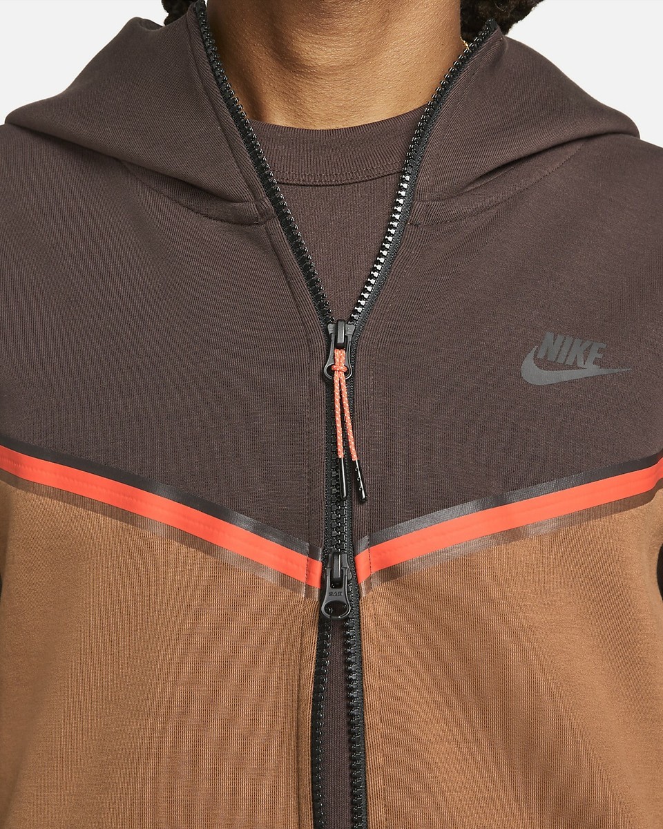 べ*ー様 テック NIKE s-l1200.jpg