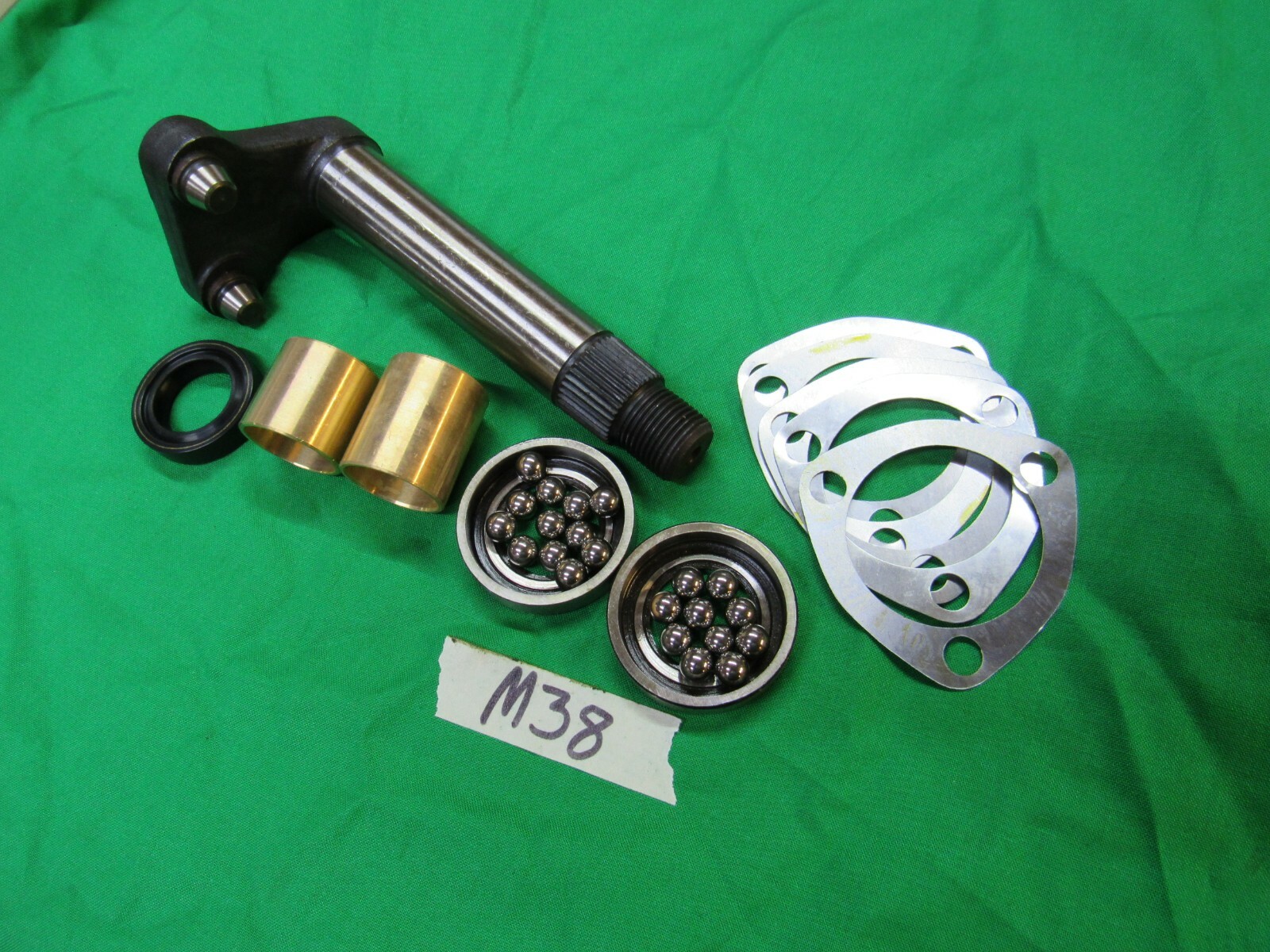 ROSS 15/16" Steering Box Sector Shaft kit Fits 195052 M38 Willys jeep