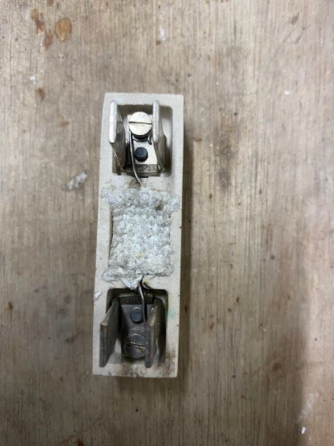 MEM Ceramic Rewireable 15A Fuse - Image 2 of 2