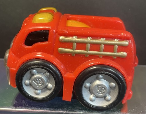 Fisher Price Lil' Zoomer 2010 Camion dei Pompieri Giocattolo Auto Rullo Sonaglio Sfera - Foto 3 di 10