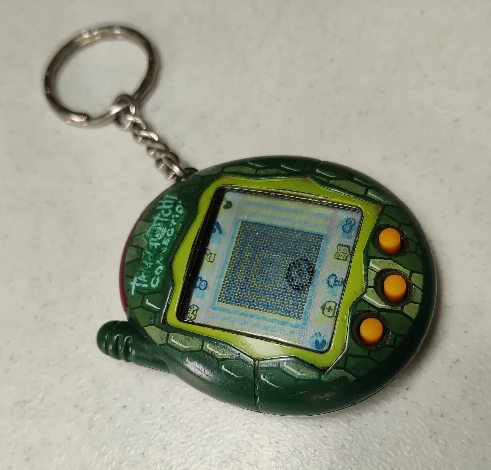 TESTED WORKING Tamagotchi Connection v3 Green Reptile Scale Skin