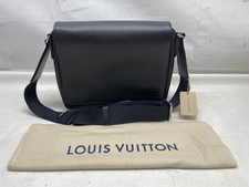 Louis Vuitton LV M30850 District PM Messenger Bag Taiga Black CMP123628