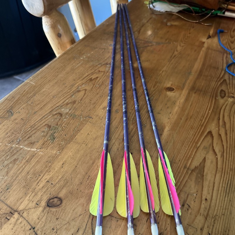 LOT OF 5   EASTON JAZZ 1913 SUPERLITE ARROWS Uncut