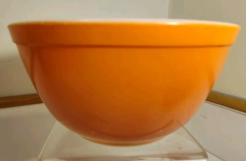VINTAGE PYREX Orange  #402 1 1/2 QT.  Mixing Nesting BOWL MCM