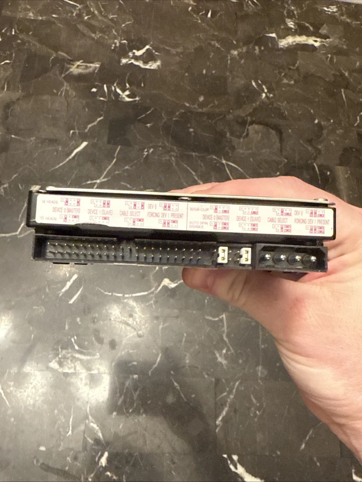 IBM Hard Drive 61.5GB Deskstar Model IC35L060AVER07-0  Hard Drive - Image 3 of 3