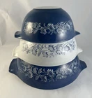 Vintage Pyrex COLONIAL MIST Cinderella Nesting Bowls Set Of 3 Blue Daisy
