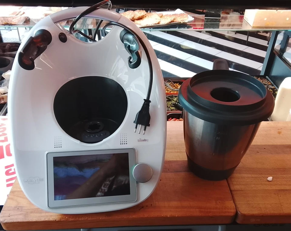 Vorwerk Thermomix TM6, foto 1 di 2