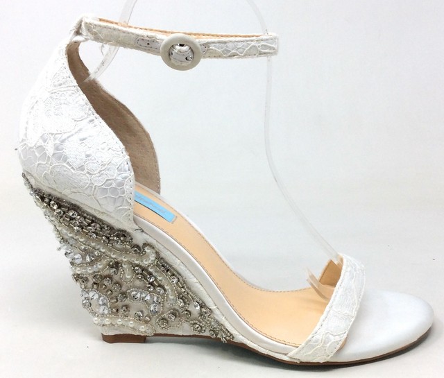 betsey johnson alisa wedge sandal