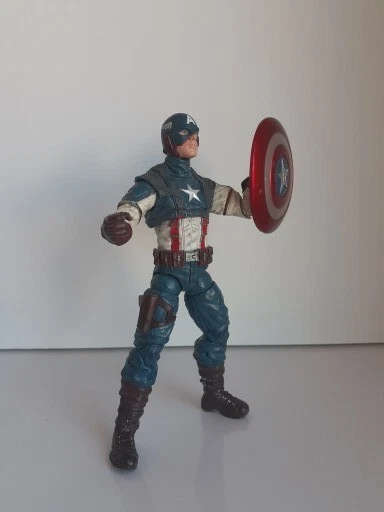 Figura de acción escudo Marvel Diamond Select exclusivo Legends Capitán América 7" Foto 2 de 4