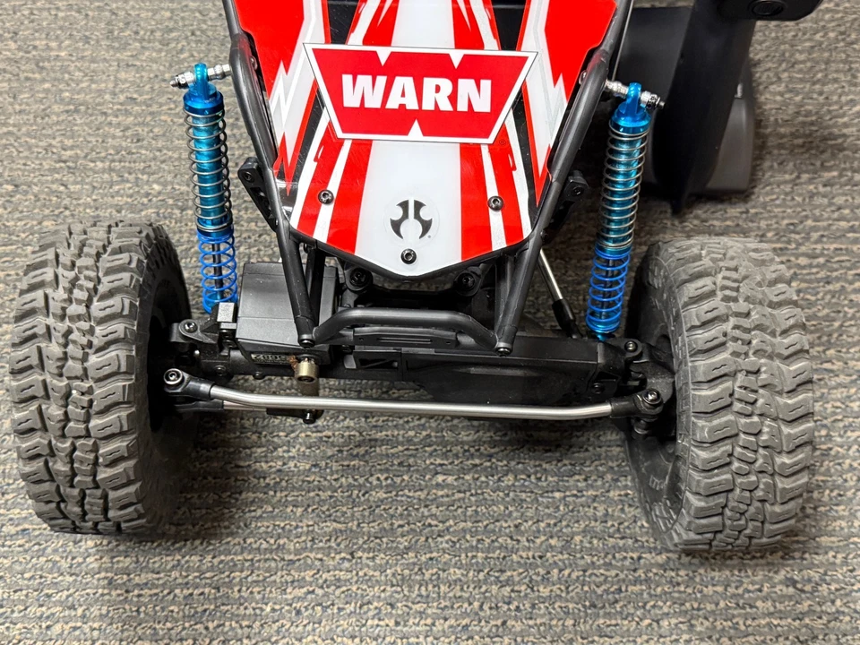 Axial AXP8 Gilamon 2.2 1/8 Electric RTR 4x4 2.2 Trail Buggy (Red) AXI-1207T2 - Image 4 of 4