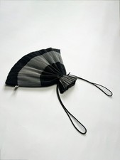 Pochette Issey Miyake reversibile plissettata anni 90 con coulisse