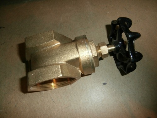 Brass 2" FIP Female Gate Valve