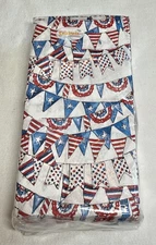 Boston International BUFFET GUEST NAPKINS PATRIOTIC PENNANT 3 PLY (32)  NIP