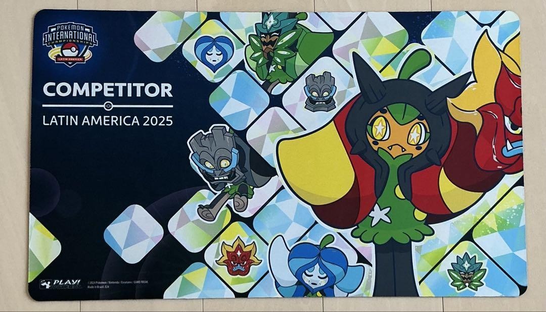 ラティアス　プレイマット　2025 REGIONALS (海外限定) ラティアス ラティオス プレイマット REGIONAL - メルカリ