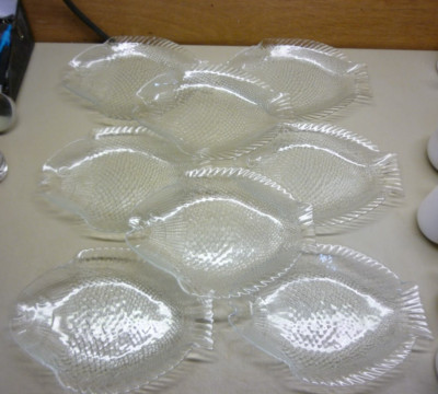 Set of 8 Pasabahce Fish Shaped Glass Plates 8'' X 10-1/4''
