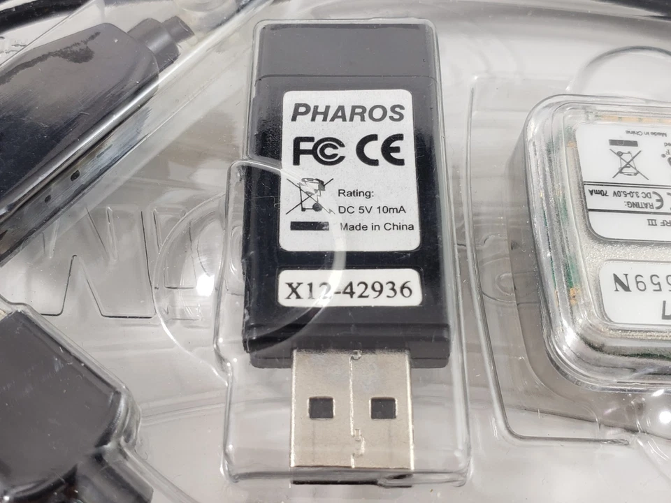 Microsoft Pharos GPS Receiver GPS-500 SIRF III P/N: X12-42937  - Image 4 of 4
